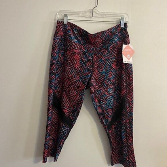 Marika Pants - Marika Striking Blue Activewear capri's, size XL